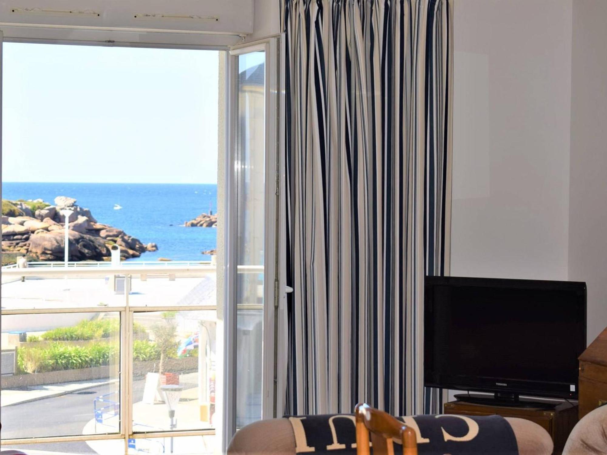 Appartement Spacieux Avec Wifi Et Parking A Tregastel, Proche Plage - Fr-1-368-18 Zewnętrze zdjęcie