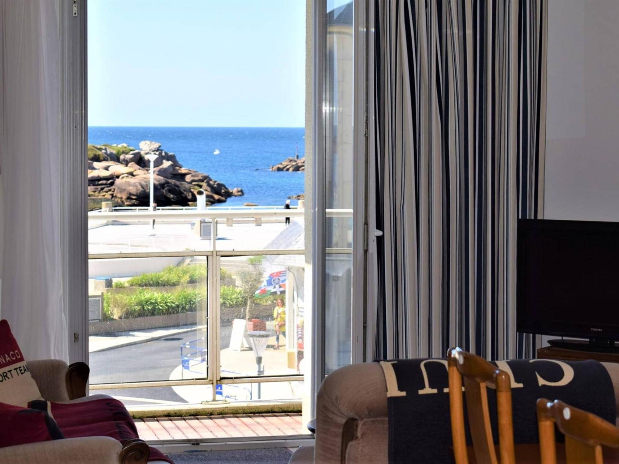 Appartement Spacieux Avec Wifi Et Parking A Tregastel, Proche Plage - Fr-1-368-18 Zewnętrze zdjęcie